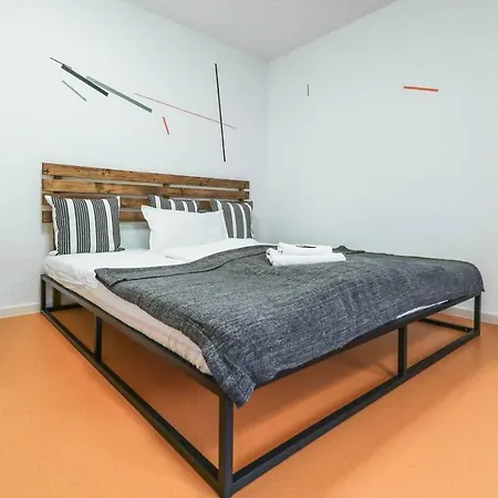 Designer Apartment *